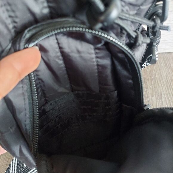 Nollia Quilted Nylon Water Bottle Holder - Picture 6 of 6